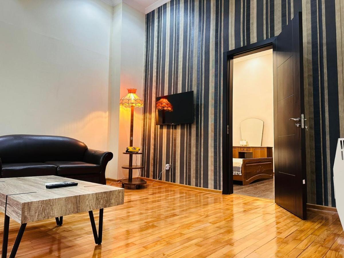 Old Batumi Apartment On Kostava 9 المظهر الخارجي الصورة