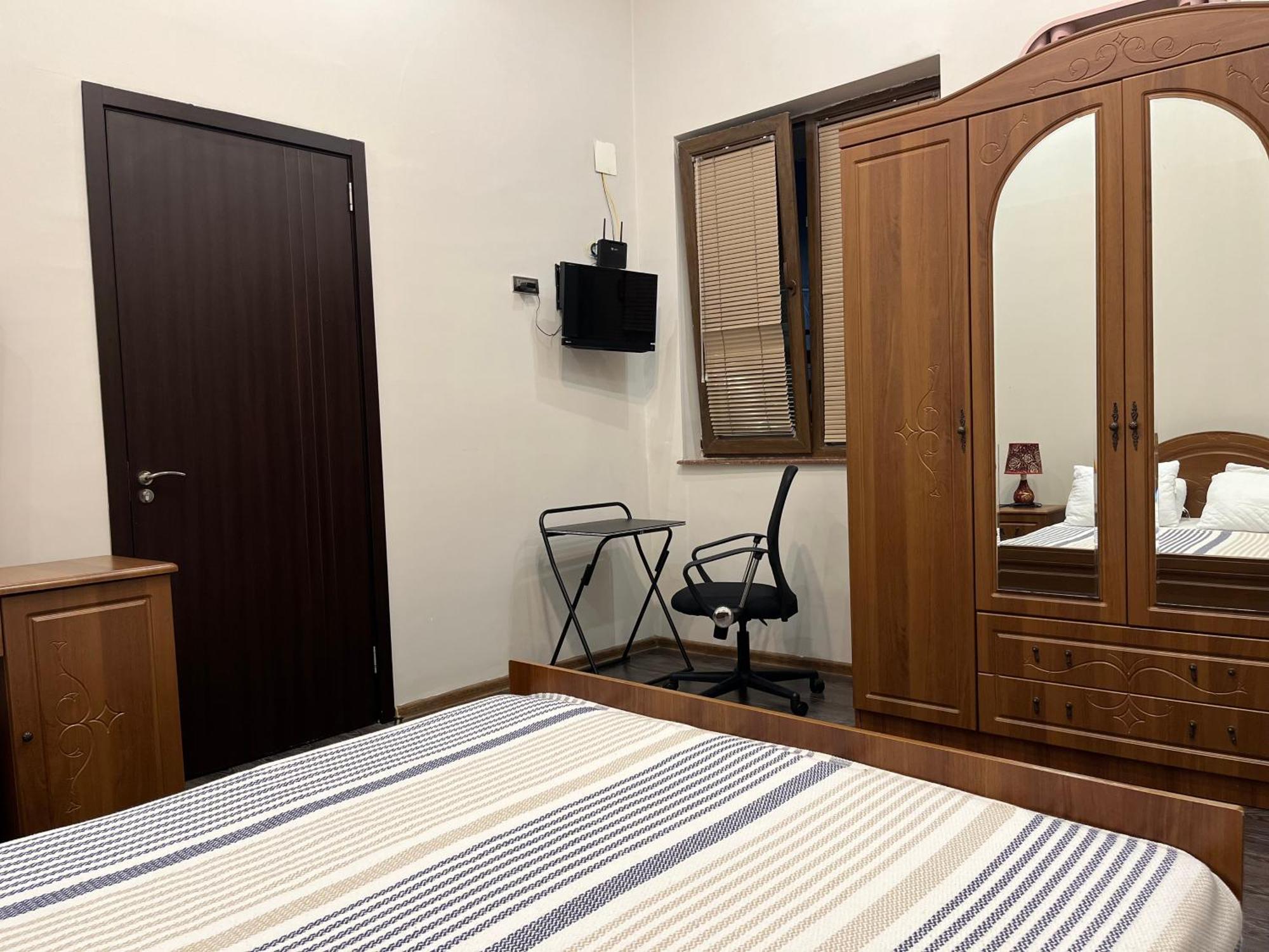 Old Batumi Apartment On Kostava 9 المظهر الخارجي الصورة