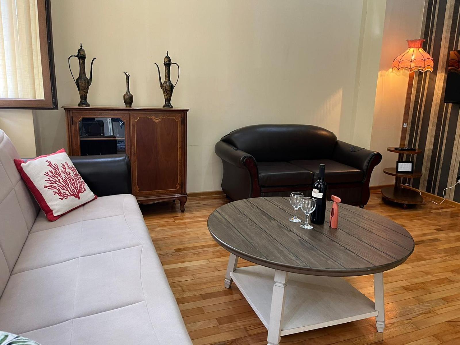 Old Batumi Apartment On Kostava 9 المظهر الخارجي الصورة